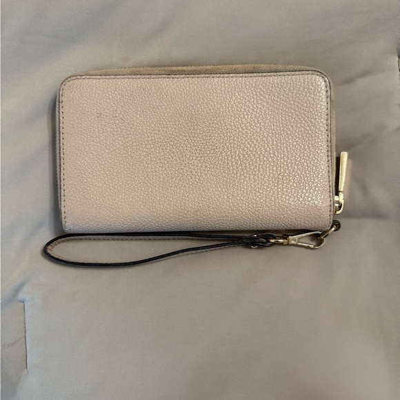 Michael Kors Pink Cream Wristlet Wallet - Picture 3 of 3